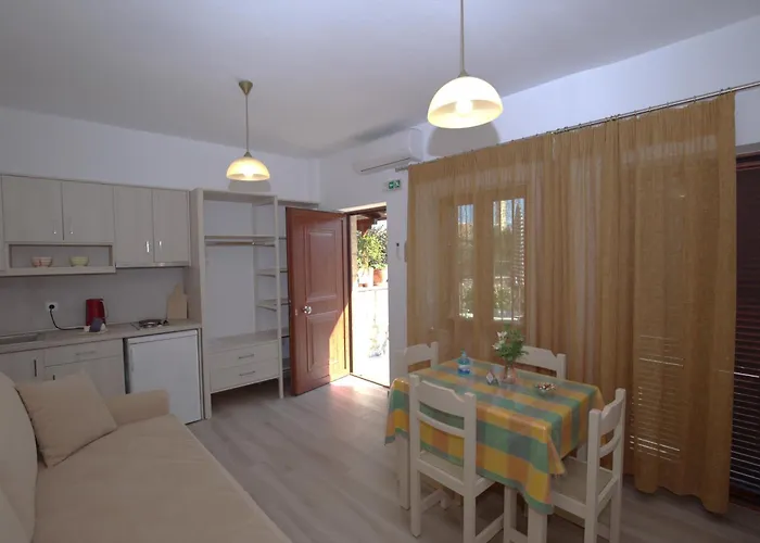 Skafidakia * Agios Nikolaos (Mani)